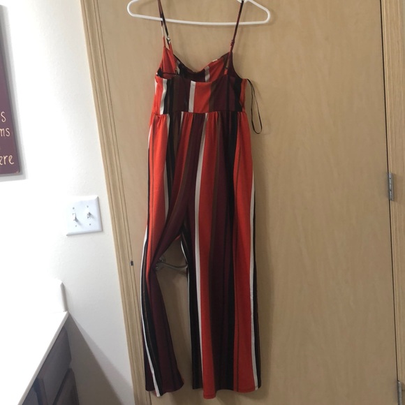 Jumpsuit - Picture 3 of 6